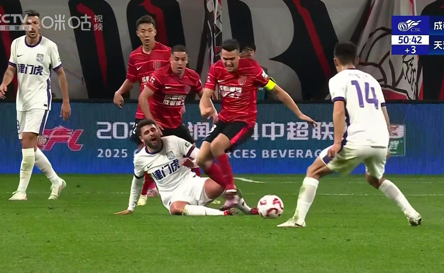 澳门威尼斯官网_强强对决！豪门球队碰撞激发激情的简单介绍